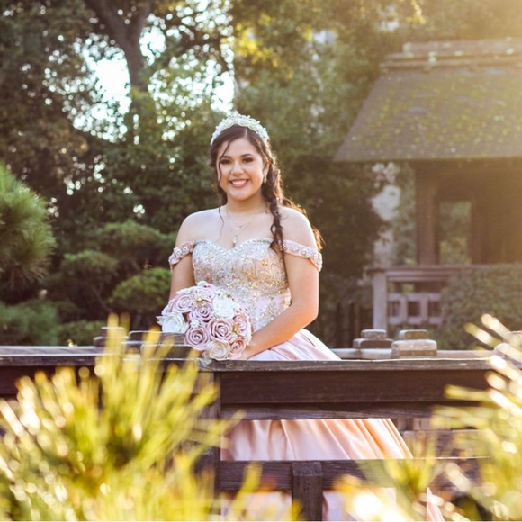 15 pink dress - Picture 3 of 9